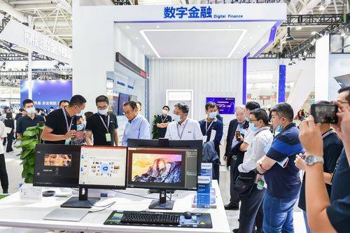 AOC全屏产品亮相第三届数字中国建设峰会 助推数字化建设,共建产业新生态